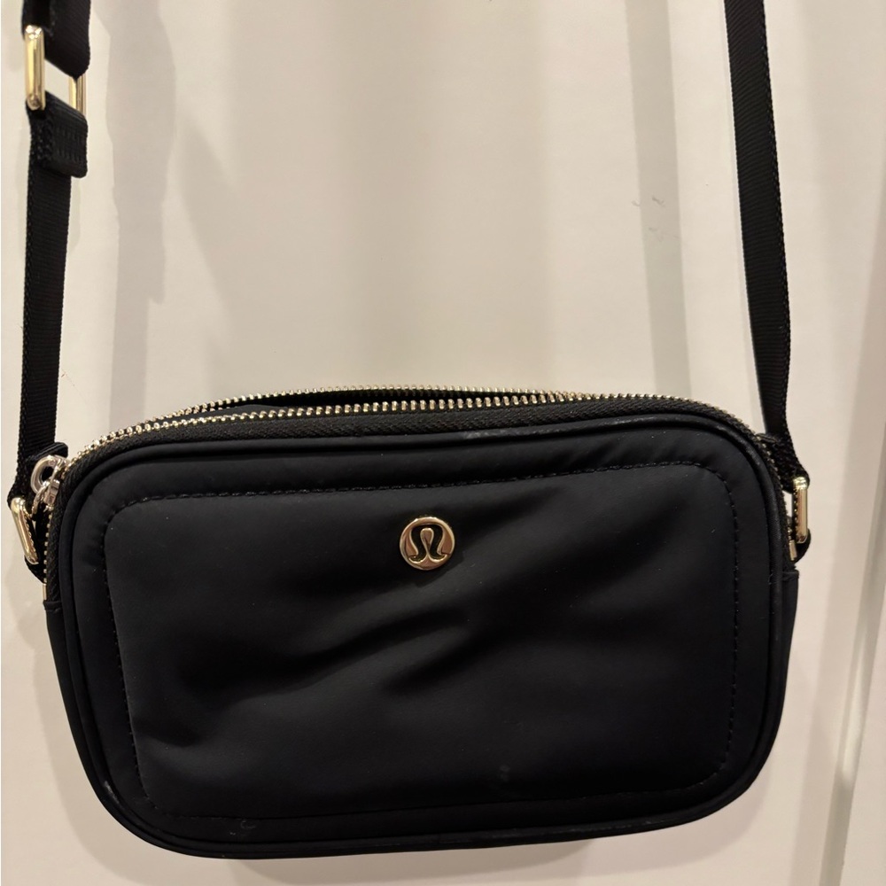 lululemon athletica Black Crossbody camera Bag